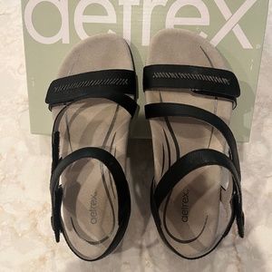 Aetrex Black Adjustable Cushioned Sandal US 7 EUR 37